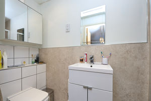 Photo 14- click for photo gallery